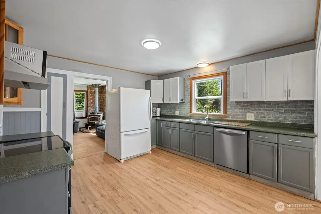 21716 State Route 530 NE Arlington WA 98223