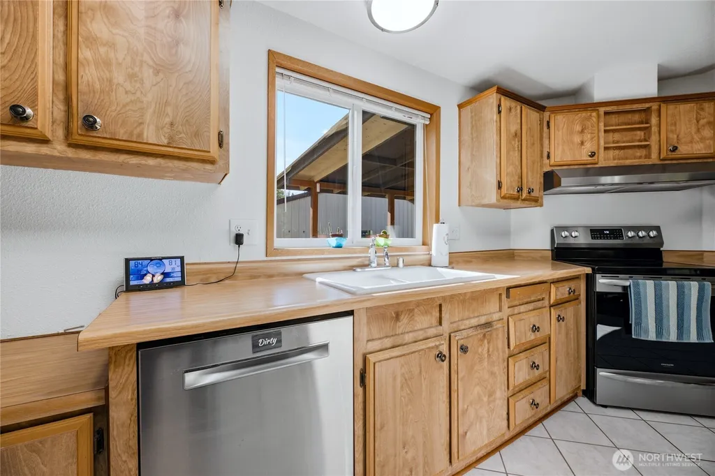 6908 242nd Avenue E Buckley WA 98321