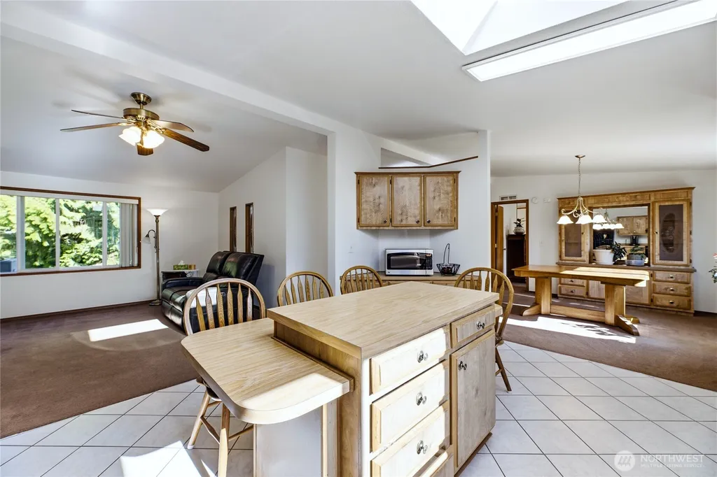 6908 242nd Avenue E Buckley WA 98321
