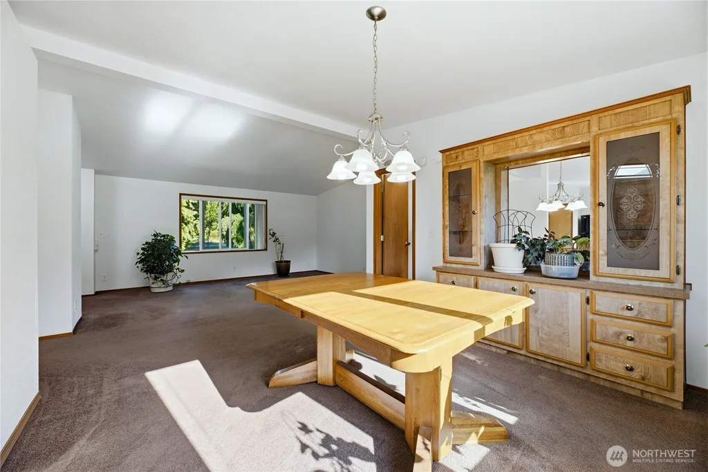 6908 242nd Avenue E Buckley WA 98321
