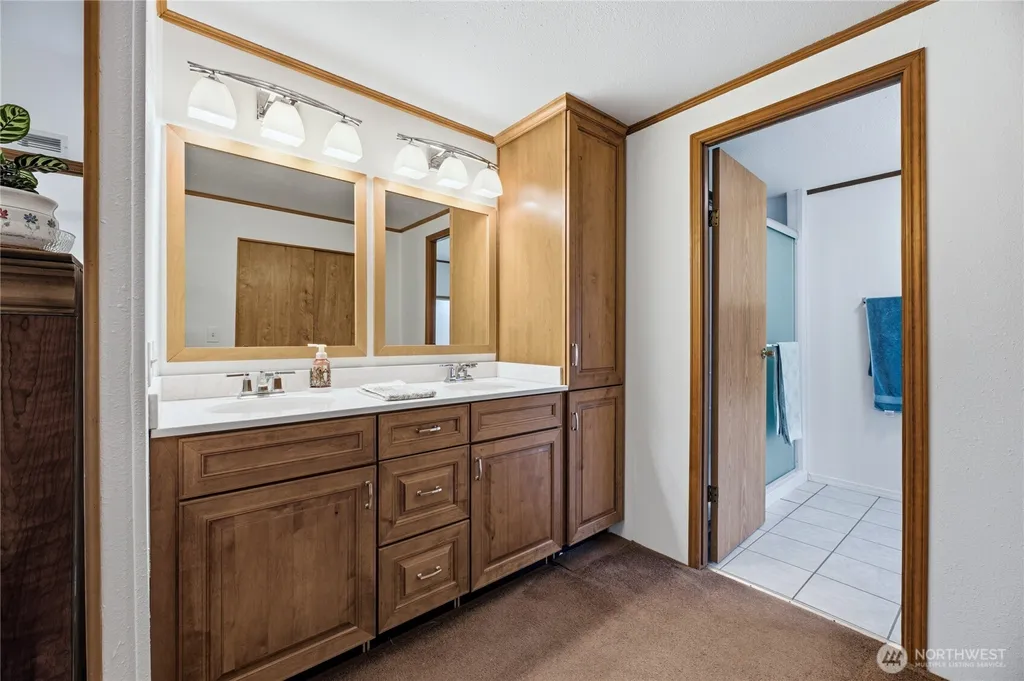 6908 242nd Avenue E Buckley WA 98321