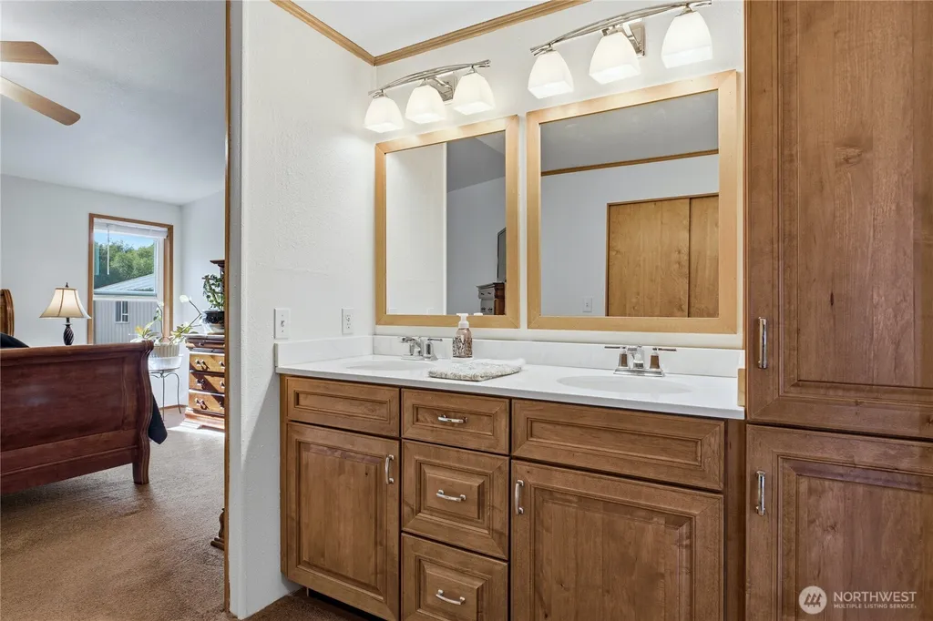 6908 242nd Avenue E Buckley WA 98321