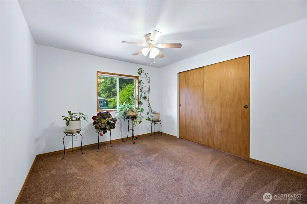 6908 242nd Avenue E Buckley WA 98321