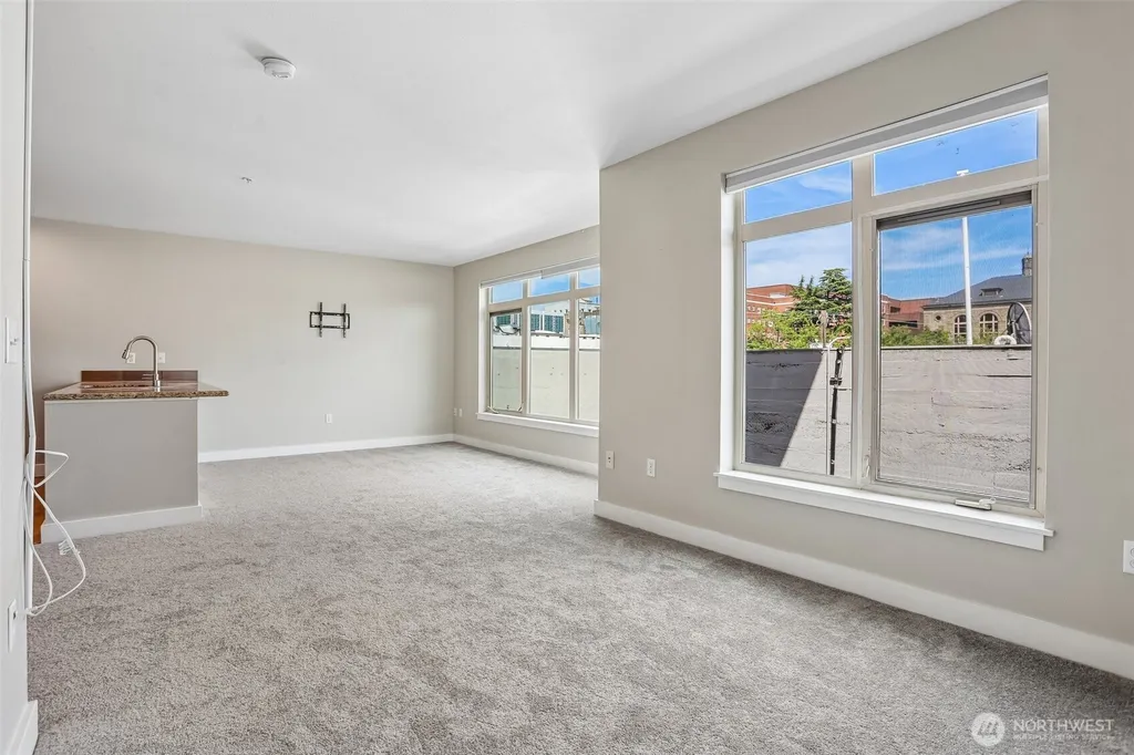 1610 Belmont Avenue Seattle WA 98122