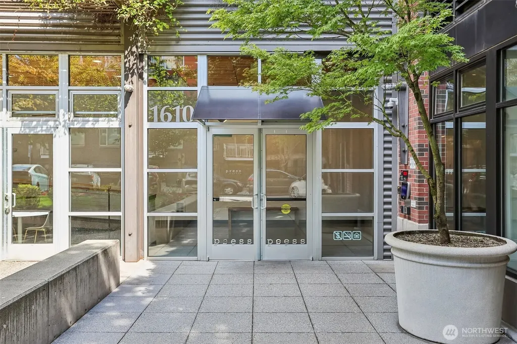 1610 Belmont Avenue Seattle WA 98122