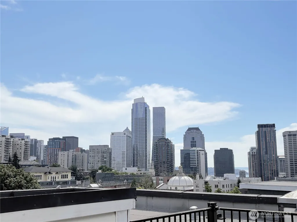 1610 Belmont Avenue Seattle WA 98122