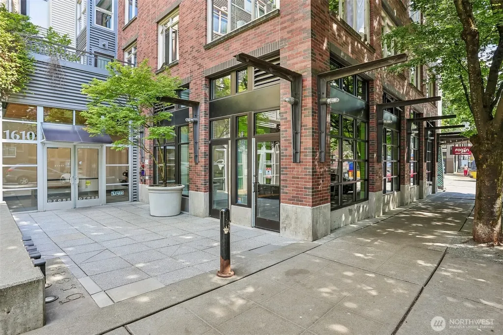 1610 Belmont Avenue Seattle WA 98122