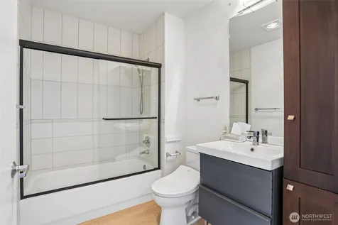 1610 Belmont Avenue Seattle WA 98122
