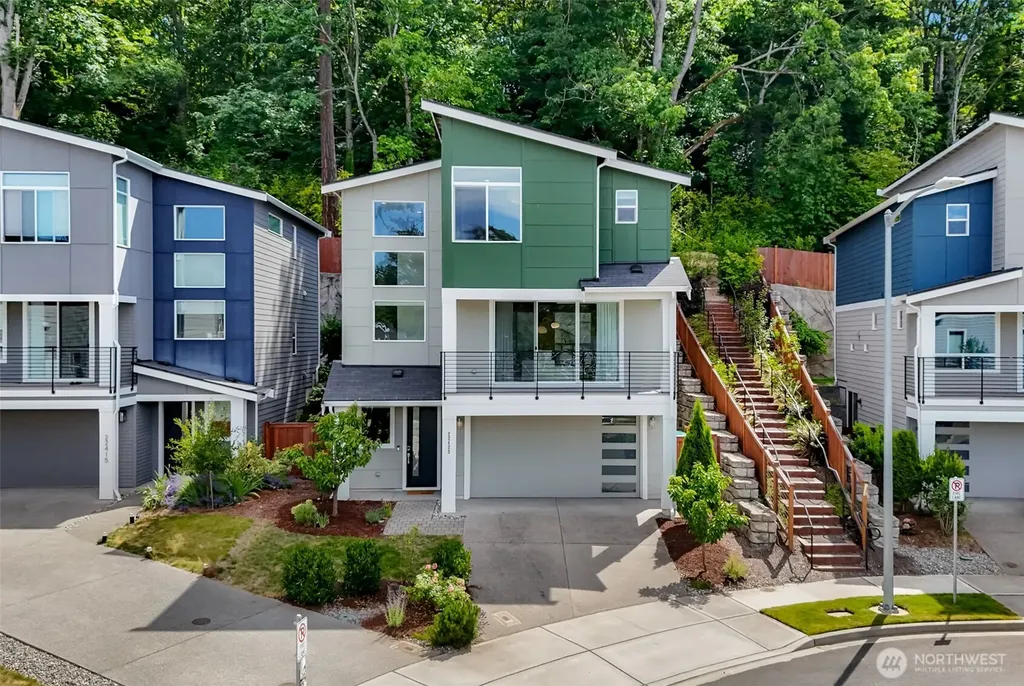 22425 69th Place W Mountlake Terrace WA 98155