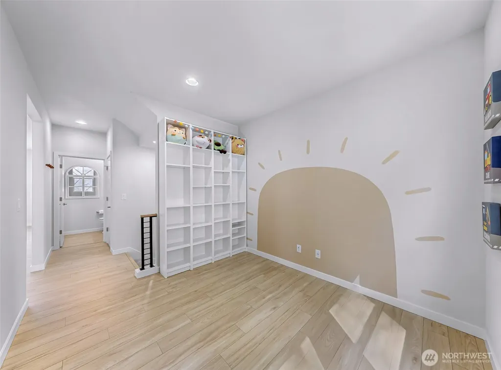 22425 69th Place W Mountlake Terrace WA 98155