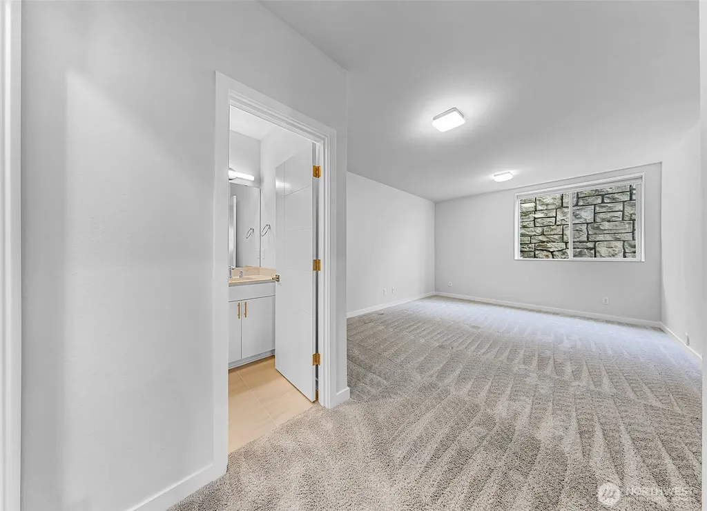 22425 69th Place W Mountlake Terrace WA 98155