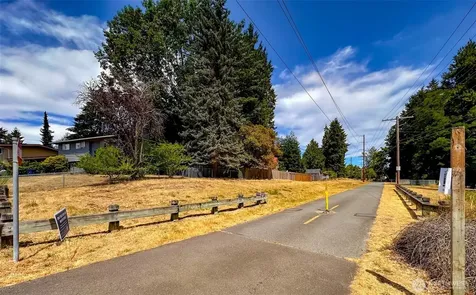 22425 69th Place W Mountlake Terrace WA 98155