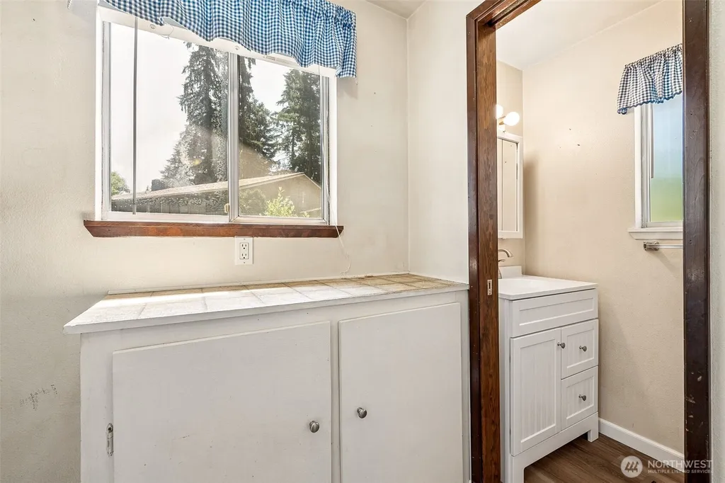 5604 18th Court NE Olympia WA 98516