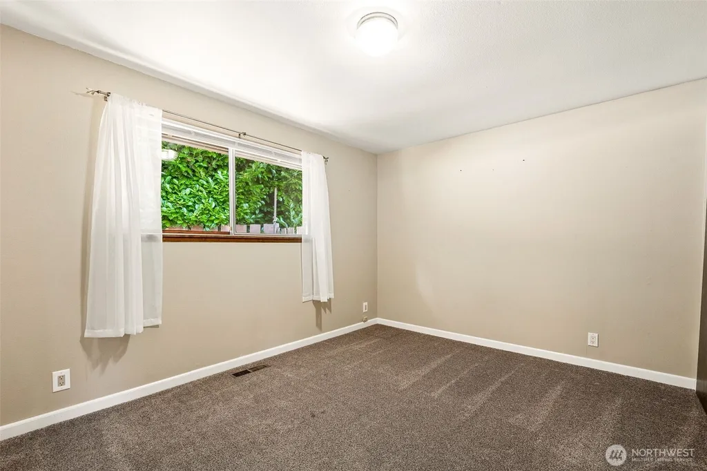 5604 18th Court NE Olympia WA 98516