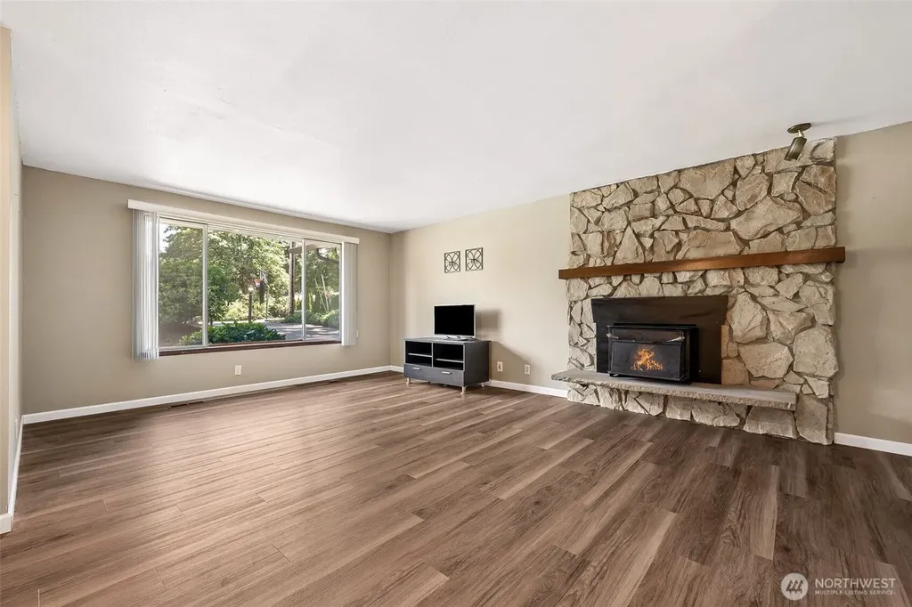 5604 18th Court NE Olympia WA 98516
