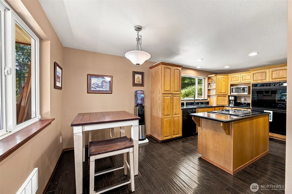 33217 Mount Tahoma Canyon Road E Ashford WA 98304