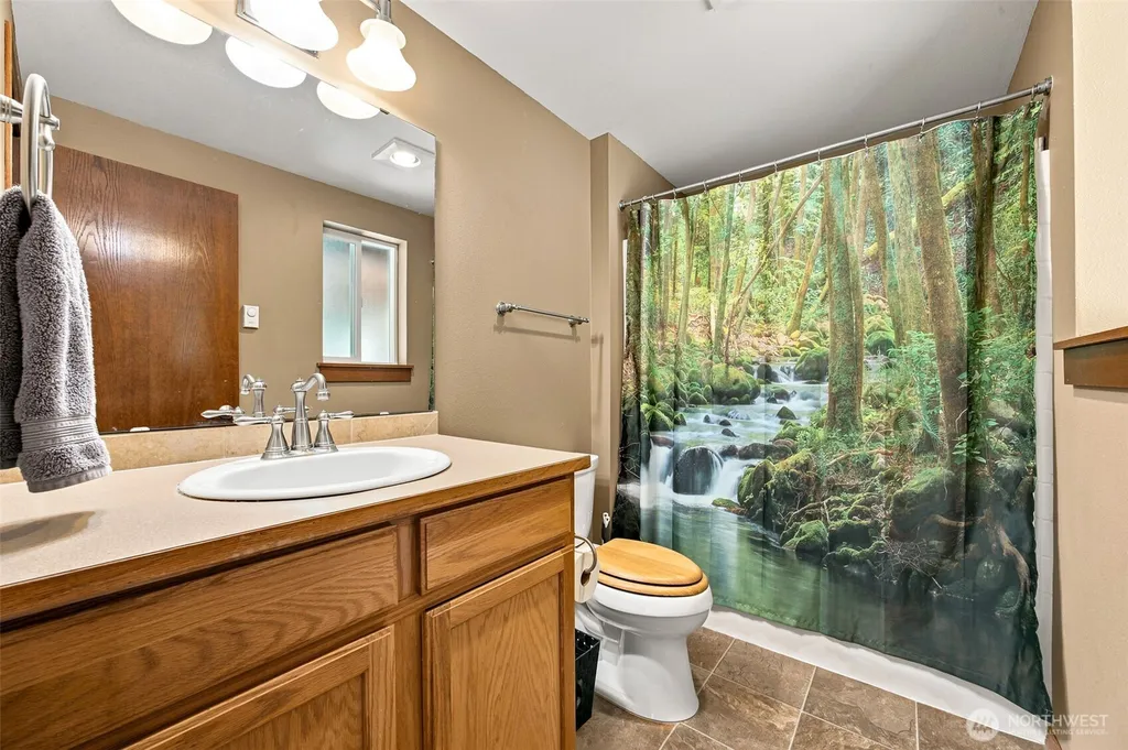 33217 Mount Tahoma Canyon Road E Ashford WA 98304