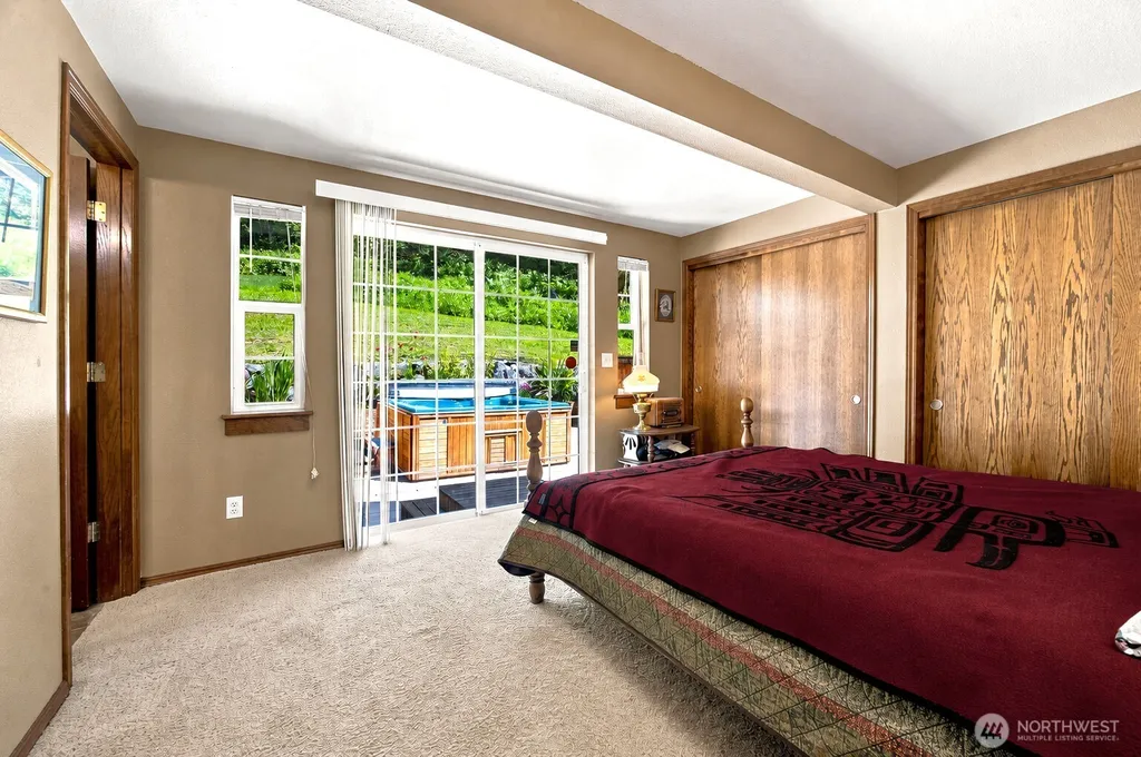 33217 Mount Tahoma Canyon Road E Ashford WA 98304