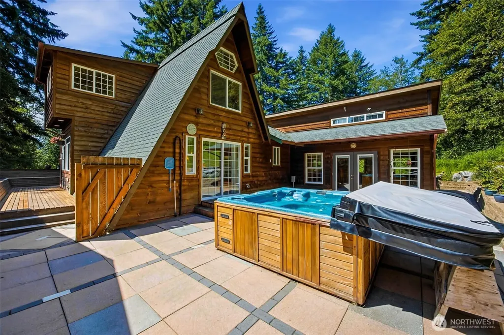 33217 Mount Tahoma Canyon Road E Ashford WA 98304