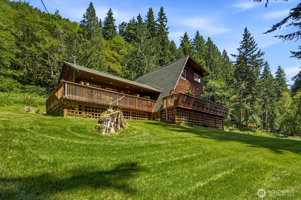 33217 Mount Tahoma Canyon Road E Ashford WA 98304
