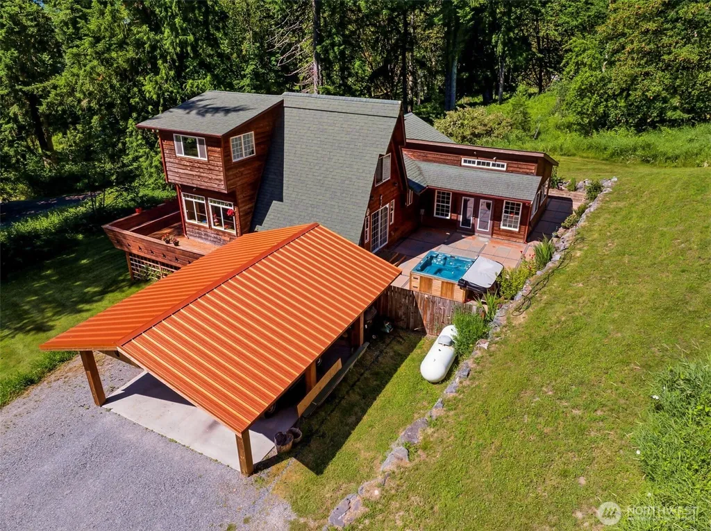 33217 Mount Tahoma Canyon Road E Ashford WA 98304