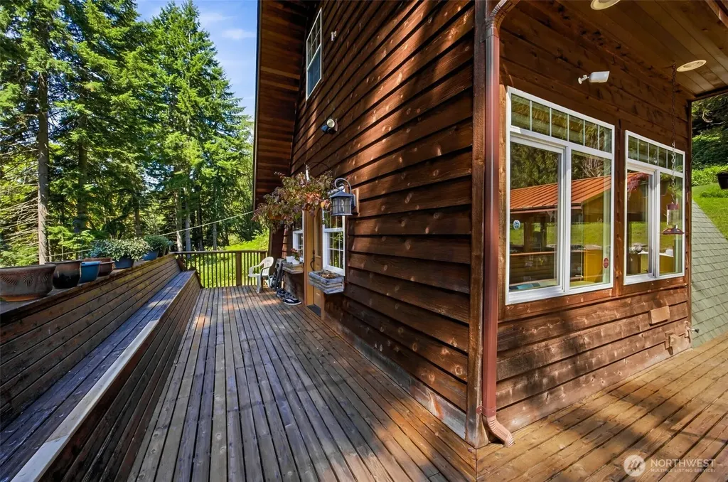 33217 Mount Tahoma Canyon Road E Ashford WA 98304
