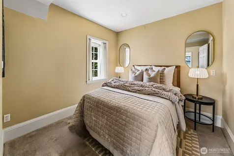1225 9th Avenue W Seattle WA 98119