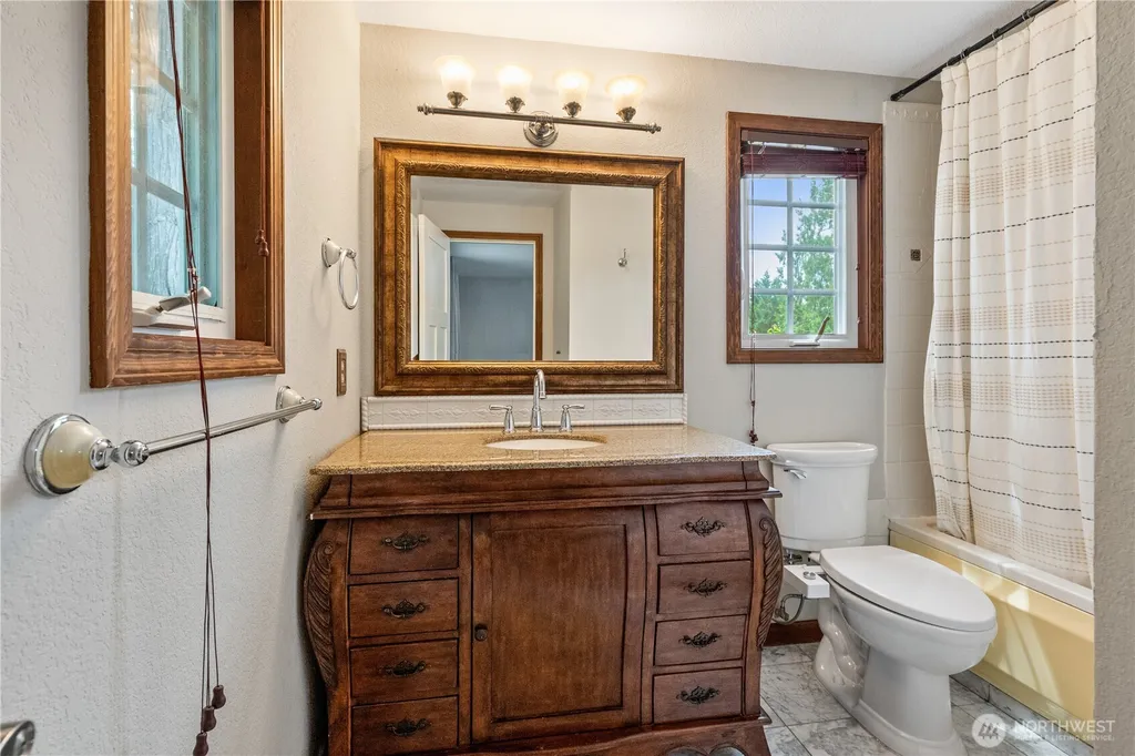 14818 4th Place NE Duvall WA 98019