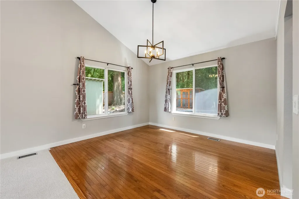 14818 4th Place NE Duvall WA 98019