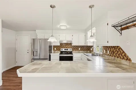 8127 36th Avenue NE Marysville WA 98270