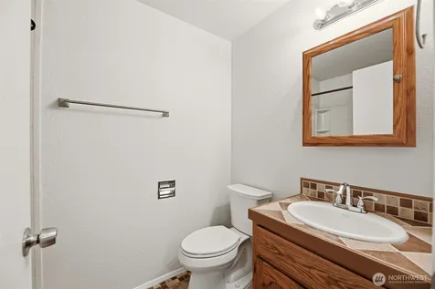 8127 36th Avenue NE Marysville WA 98270