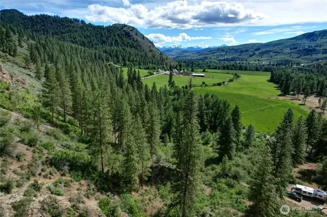 613 East Chewuch Road Winthrop WA 98862