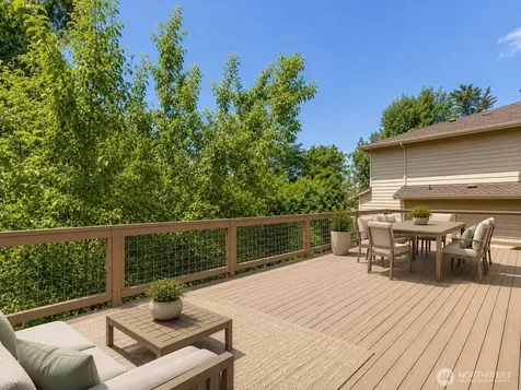 3033 31st Avenue W Seattle WA 98199
