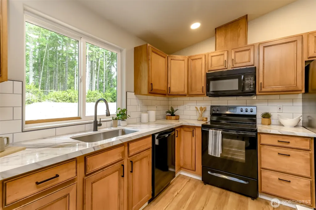 30 E Paint Brush Lane Union WA 98592