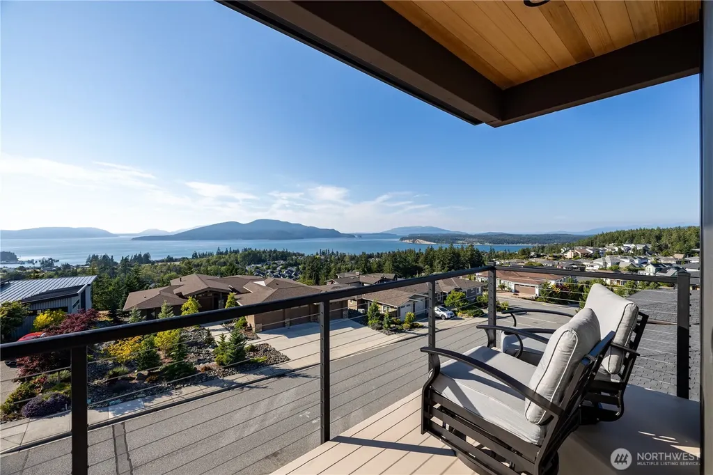 3923 Rockridge Parkway Anacortes WA 98221