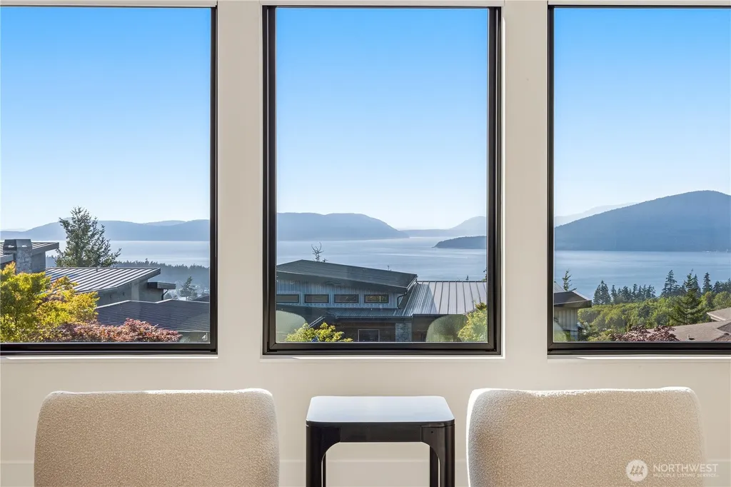 3923 Rockridge Parkway Anacortes WA 98221
