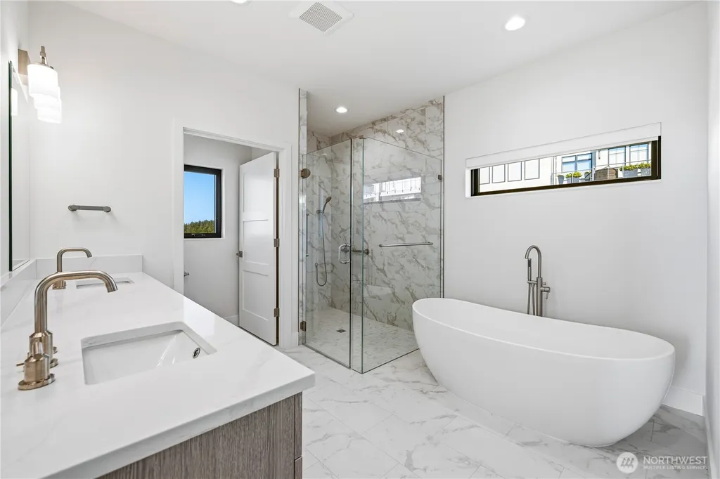 3923 Rockridge Parkway Anacortes WA 98221