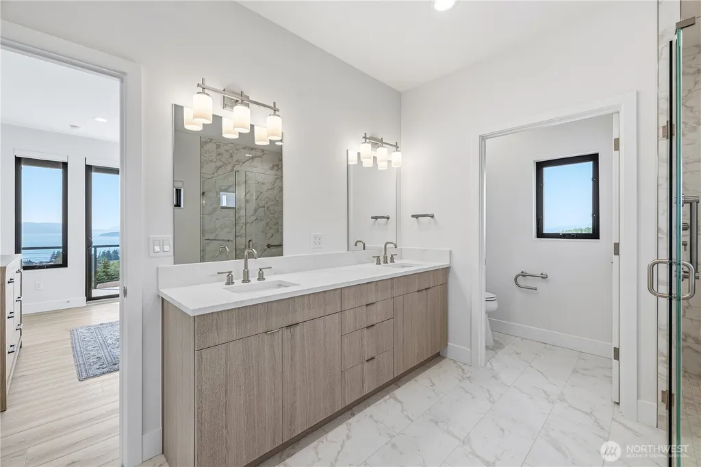 3923 Rockridge Parkway Anacortes WA 98221