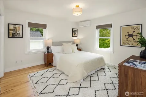 1537 S Pearl Street Seattle WA 98108