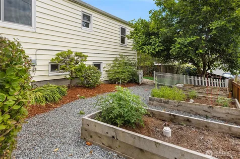 1537 S Pearl Street Seattle WA 98108