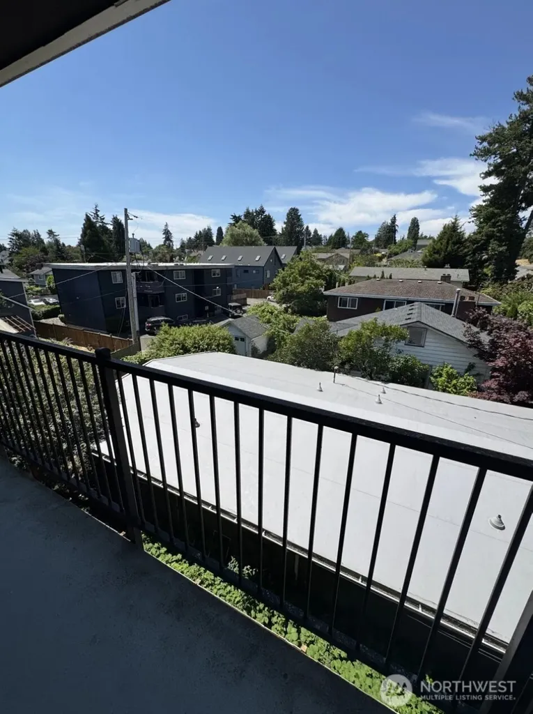 939 N 101st Street Seattle WA 98133