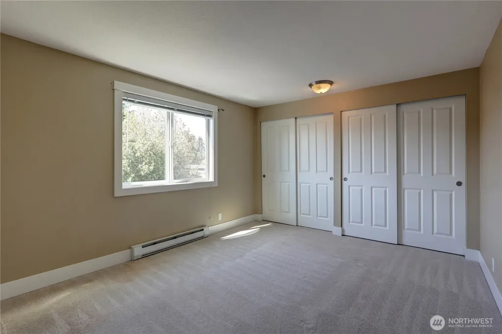 939 N 101st Street Seattle WA 98133