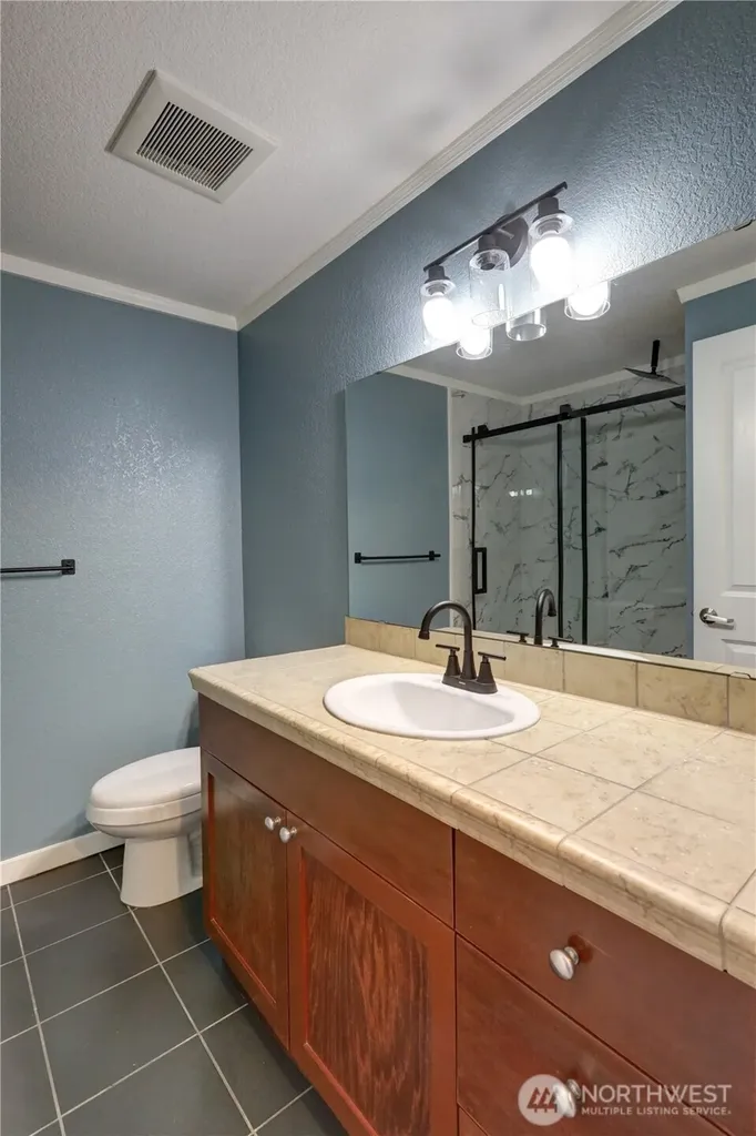 939 N 101st Street Seattle WA 98133