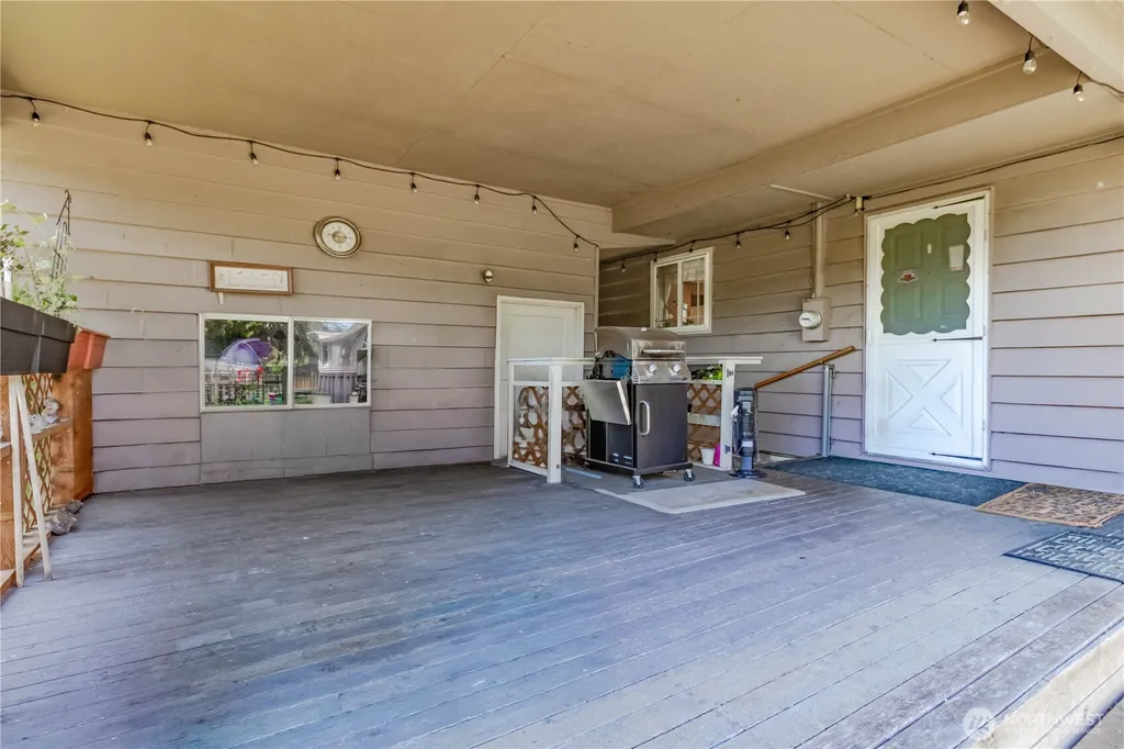 19613 Filbert Drive Bothell WA 98012