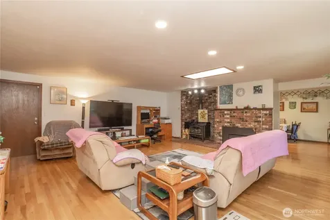 19613 Filbert Drive Bothell WA 98012
