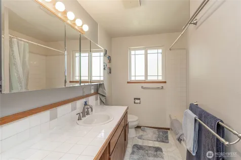 19613 Filbert Drive Bothell WA 98012