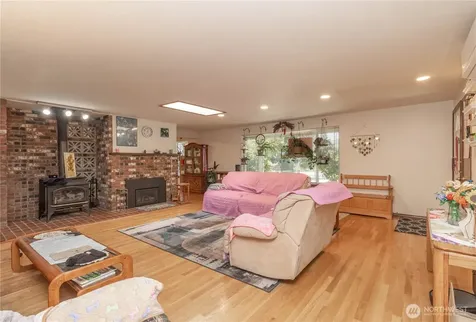 19613 Filbert Drive Bothell WA 98012