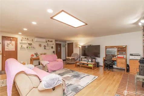 19613 Filbert Drive Bothell WA 98012