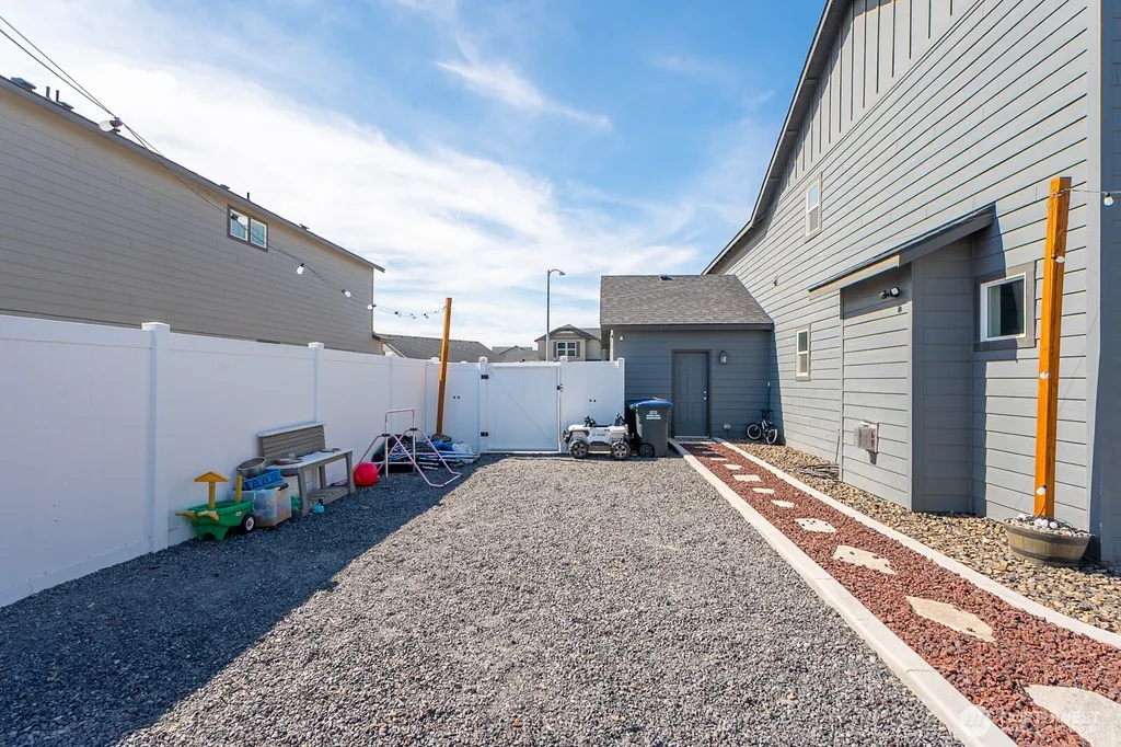 4211 W Heaverlo Drive Moses Lake WA 98837