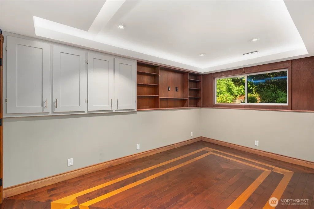 13730 SE 23rd Lane Bellevue WA 98005